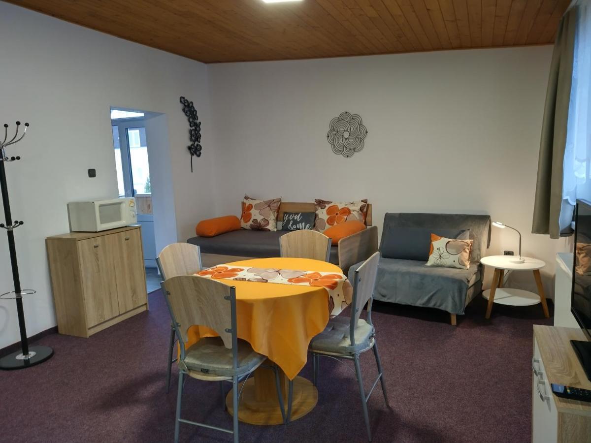 Apartmany Puskarcikova هاراشوف المظهر الخارجي الصورة