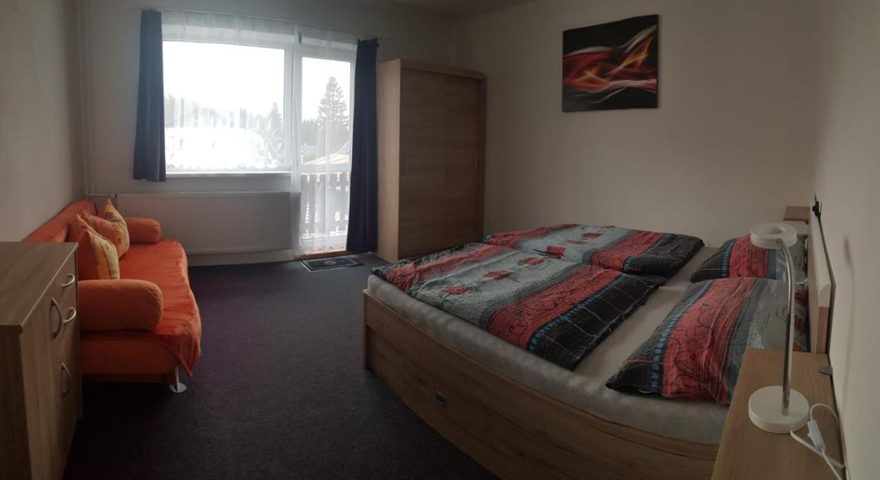 Apartmany Puskarcikova هاراشوف المظهر الخارجي الصورة